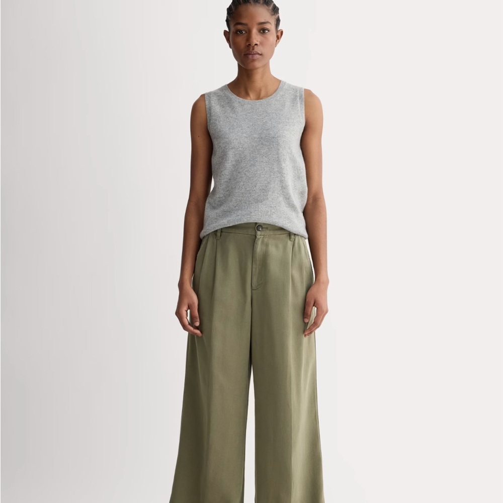 Everlane trouser in olive